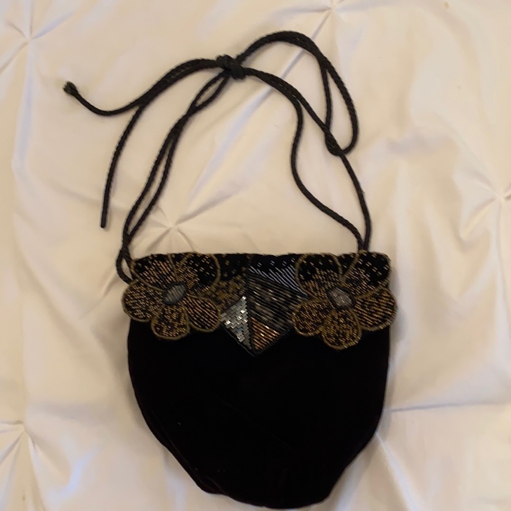 Delill hand beaded bag